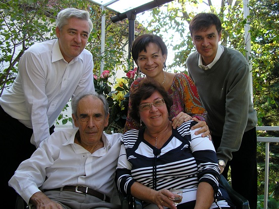 Profesor Ladislav Hegyi so svojou rodinou