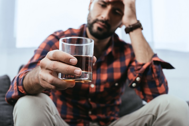 čo neutralizuje alkohol