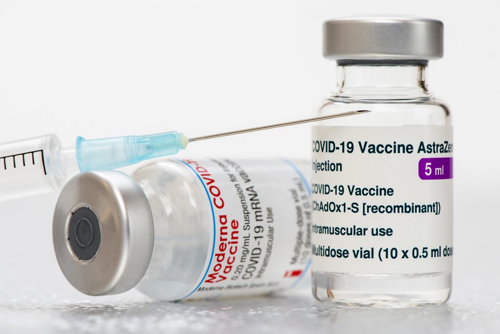 Vakcíny AstraZeneca a Moderna